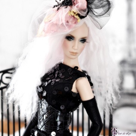 manhê quero uma dessas!!!!  Black doll, Fashion, Beautiful barbie dolls