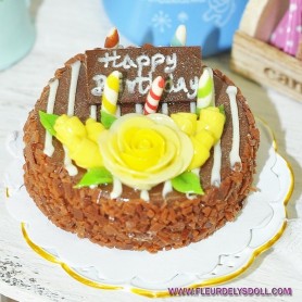 HAPPY BIRTHDAY LEMON CHOCOLATE CAKE MINIATURE LATI YELLOW BARBIE FASHION ROYALTY BLYTHE PULLIP PUKIFEE DIORAMA 1:6