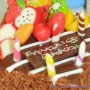 HAPPY BIRTHDAY FRUIT CHOCOLATE CAKE MINIATURE LATI YELLOW BARBIE FASHION ROYALTY BLYTHE PULLIP PUKIFEE DIORAMA 1:6