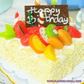 HAPPY BIRTHDAY LEMON FRUITS CAKE MINIATURE LATI YELLOW BARBIE FASHION ROYALTY BLYTHE PULLIP PUKIFEE DIORAMA 1:6