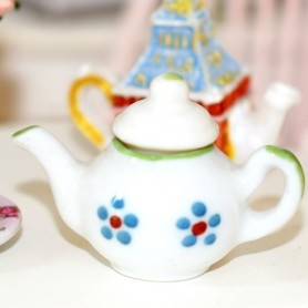 TEAPOT MINIATURE TEA TIME LATI YELLOW BARBIE FASHION ROYALTY BLYTHE PULLIP DIORAMAS....