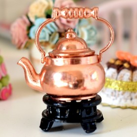 MINIATURE COPPER KETTLE ON TRIVET LATI YELLOW BARBIE FASHION ROYALTY BLYTHE PULLIP DIORAMA DOLLHOUSE