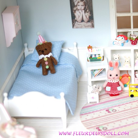 Lit Double Miniature En Bois Pour Poupée 1/12 – Motif Floral, Meuble De Maison De Poupée – Cadeau Collectionneur Ou Enfant