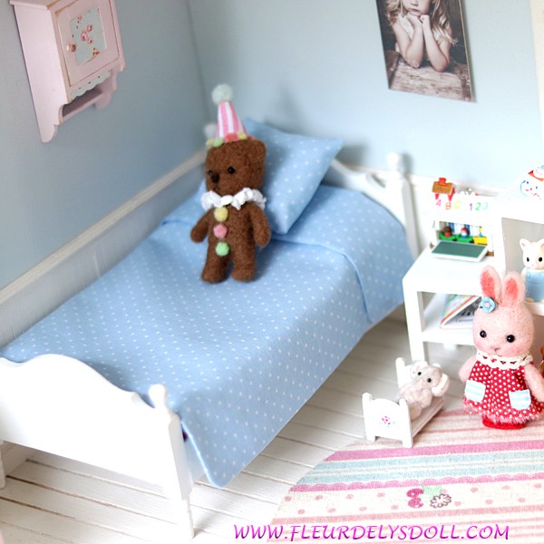 Ibasenice Accessoires Pour Maison De Poupée Mini Lit Double Simulation