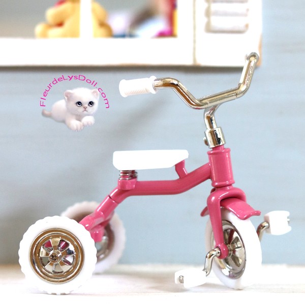 Dolls House Miniature Childrens Small Red Metal Tricycle 